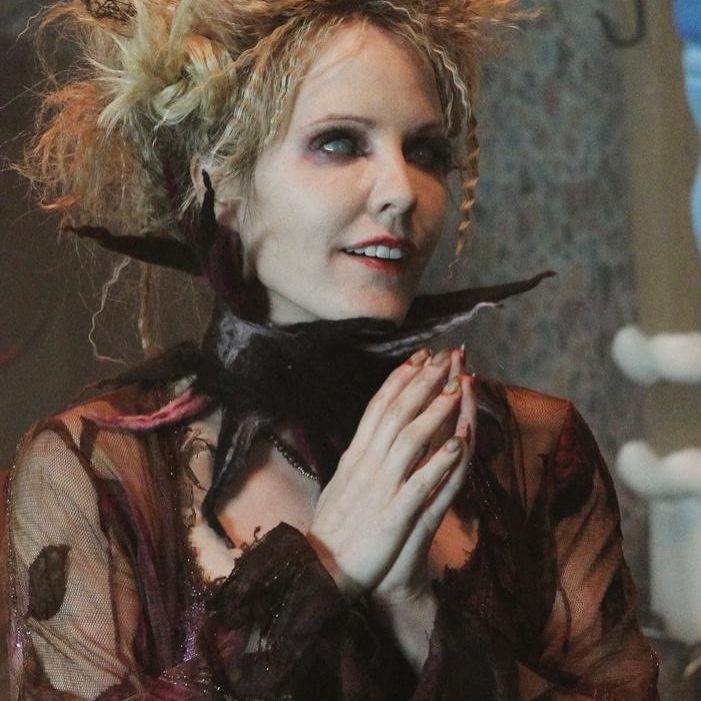 Blind Witch Streep Summers