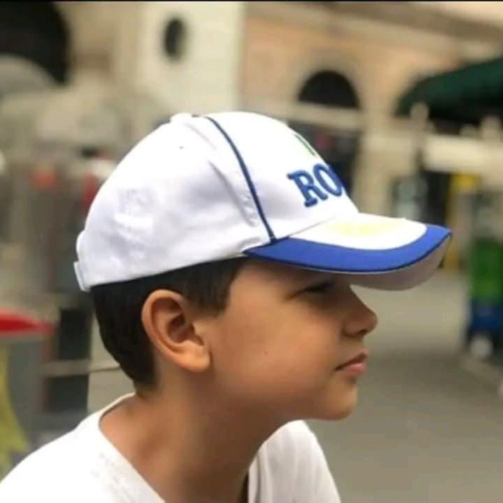 Spike Branca Maclay Pevensie