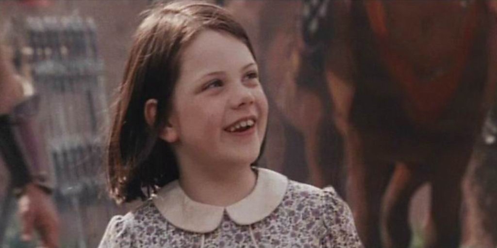 Fas De Georgie Henley
