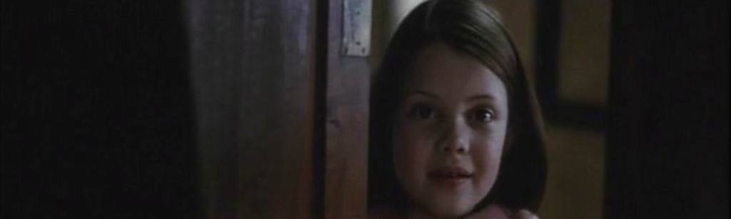 Georgie Henley Nossa Diva